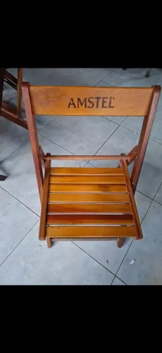 Cadeiras de madeira