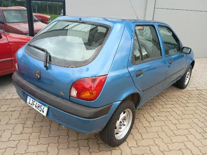 Ford Fiesta GL Class 1.0i 5P 2000