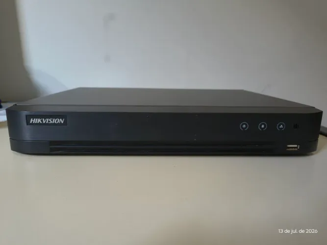 DVR - HIKVISION 8 CANAIS