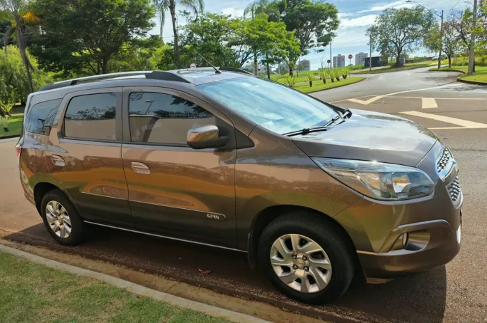 Chevrolet Spin LTZ 1.8 8V Econo.flex 5P Aut. 2015