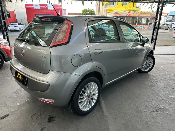 Fiat Punto Essence 1.6 Flex 16V 5P 2014