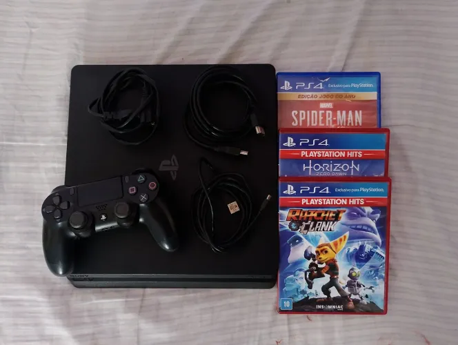 PlayStation 4 Slim