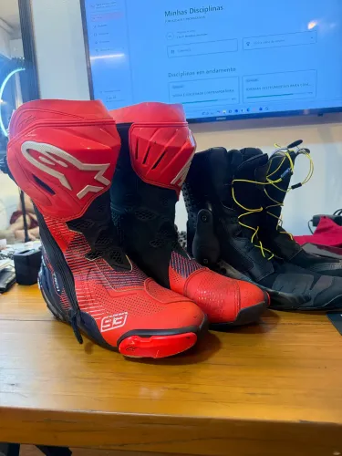 BOTA ALPINESTARS SUPERTECH-R VENTED MARC MARQUEZ - Vermelha Azul escura e Preta