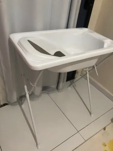 Banheira com suporte