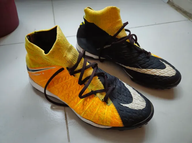 nike hypervenom phantom society pro 41