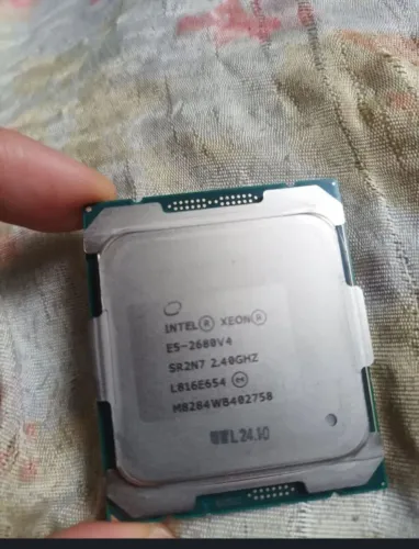 Xeon 2680 v4 e 16gb ddr4