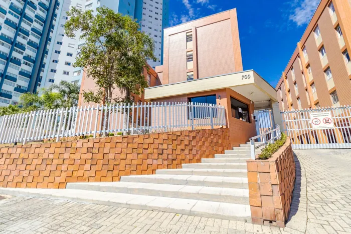 Apartamento reformado Cristo Rei 67m2 3 quartos 1 vaga