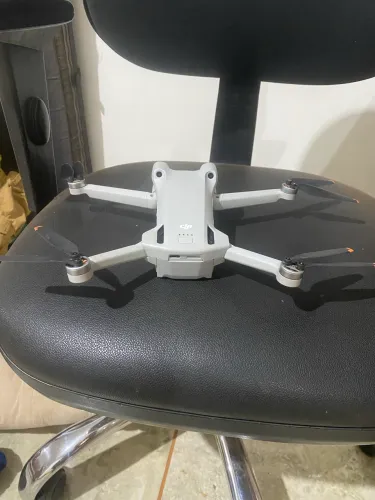 Drone DJI Mini 3 Pro controle com tela e combo Fly More