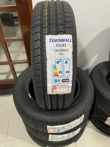 Kit com 4 pneus 195/60 R15