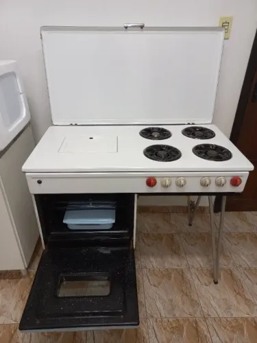 Fogão Gazele retrô, com design vintage