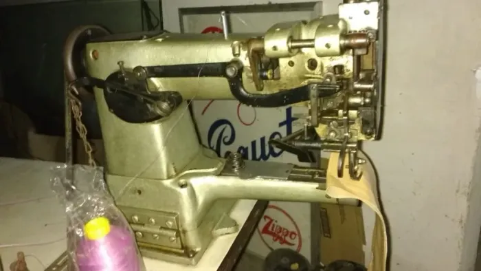 Máquina de braço PFAFF 335.