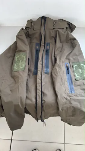 JAQUETA RAIN 3.0 INVICTUS