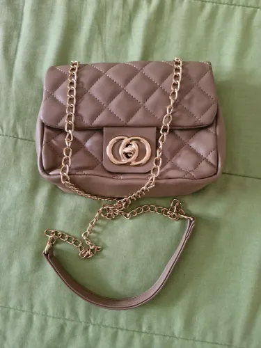 Bolsa bege pequena