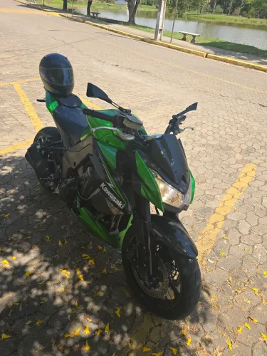 Kawasaki Z 1000 - Muito Nova 21 km