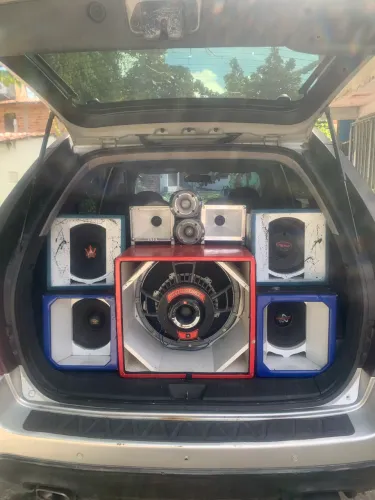 Som automotivo completo