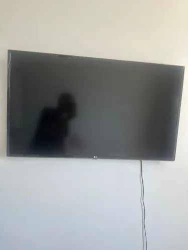 Televisão 43 polegadas LG nova