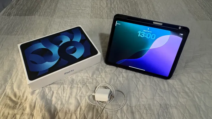 iPad Air 5ª Geração M1 64GB + Teclado + Capa + PaperLike | Impecável