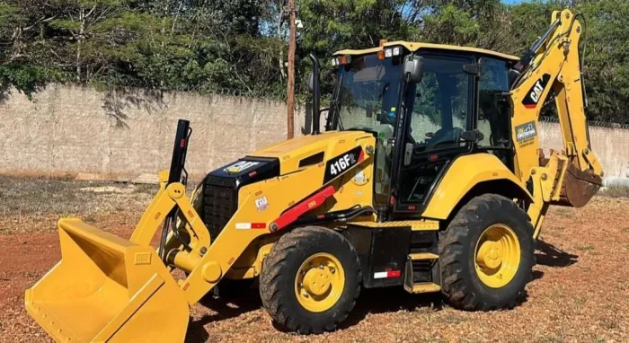 RETROESCAVADEIRA CATERPILLAR 416F ANO 2020
