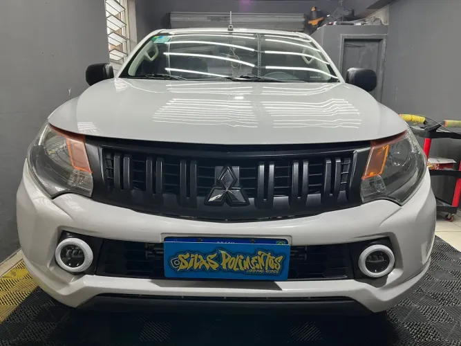 Mitsubishi L200 Triton Sport GLX 2.4 CD Diesel Mec. 2020