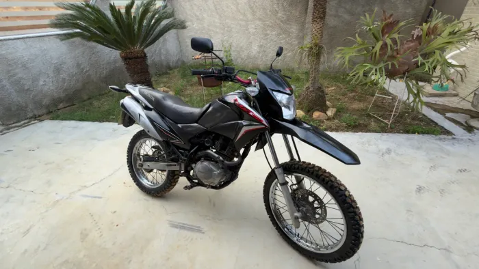Vendo Bros 150 completa