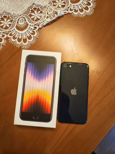 iPhone SE 3- 128GB- 