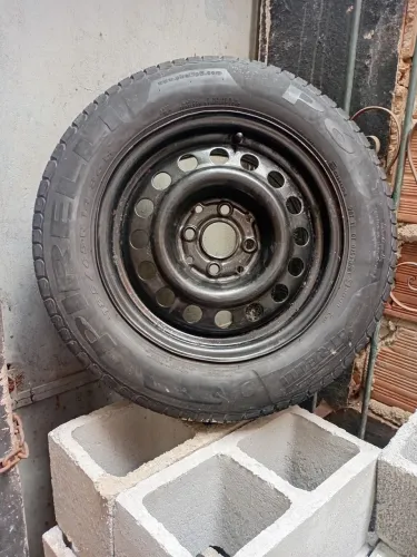 1 roda com pneu zero aro 14