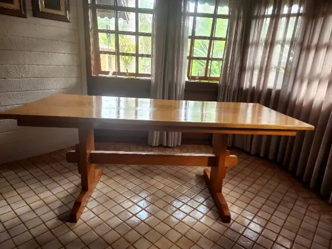 Mesa madeira maciça