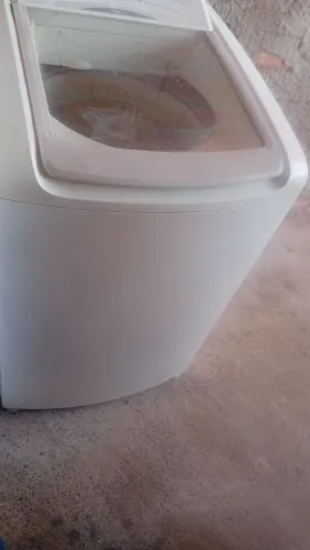 Vendo máquina de lavar roupa Electrolux de 10 kg funcionando perfeitamente