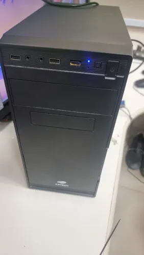 Vendo Pc otimo custo beneficio e com desempenho otimo.