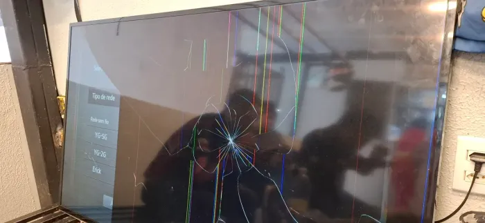 TV com display quebrado 500 reais pra levar agora