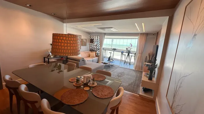 Apartamento vista mar decorado e mobiliado em Macaé-RJ