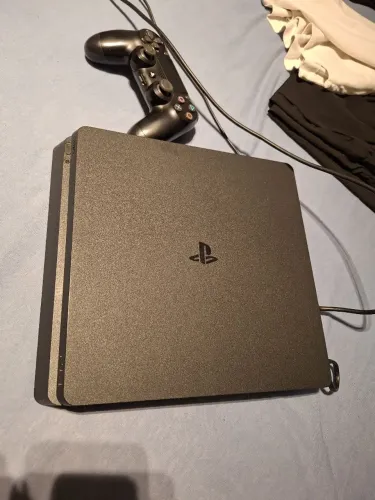 Playstation 4 Slim