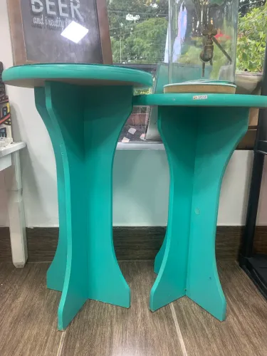 Conjunto de mesinhas auxiliares