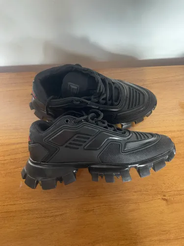 Tenis prada