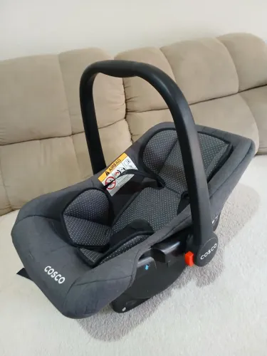 Cadeirinha bebê conforto marca Cosco 