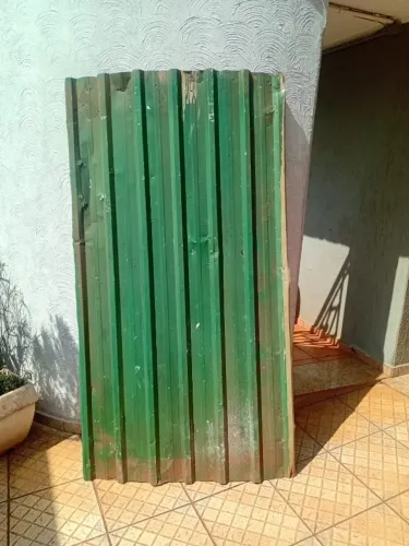 Tapumes metálicos para construção