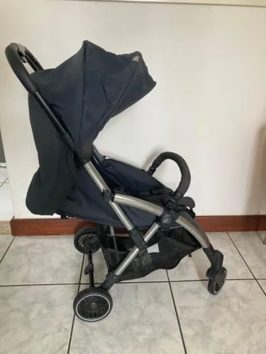 CARRINHO DE BEBE DOBRÁVEL