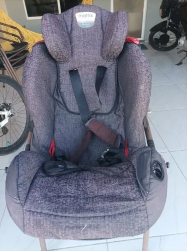 Cadeirinha infantil Matrix, 0 a 25 Kg.