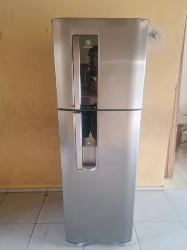 Geladeira eletrolux frost free