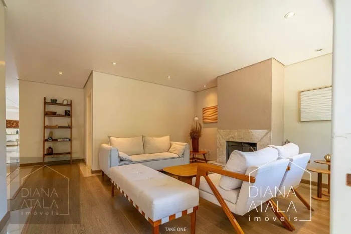 Casa com 3 dorms para alugar, 332 m² por R$ 13.863/mês - Jardim Paiquerê - Valinhos/SP