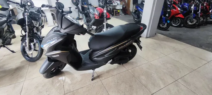 YAMAHA FLUO 125 PRETA 0km 2027 Shalon veículos Cariacica