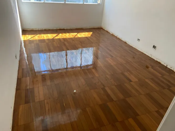 Lixamento de tacos decks e assoalho de madeira