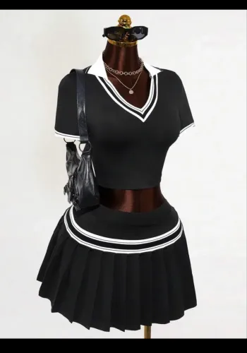 CONJUNTO TOP E SAIA - PRETO