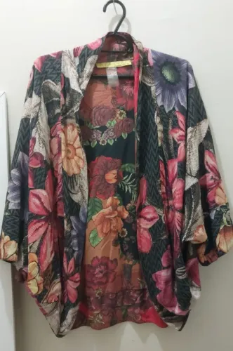 Kimono dupla face, Adriana Barra