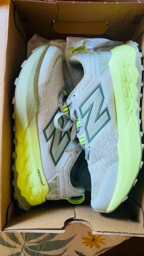 Tênis para corrida na trilha New Balance, garoev2 