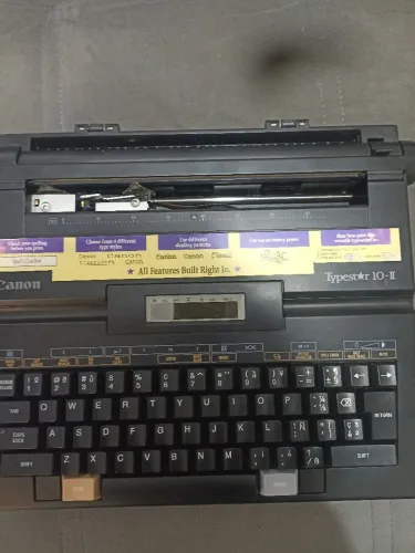 Máquinas de escrever eletrônica