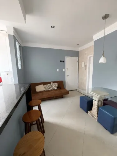 Jogo de sala sofá cama + mesa de jantar 4 lugares