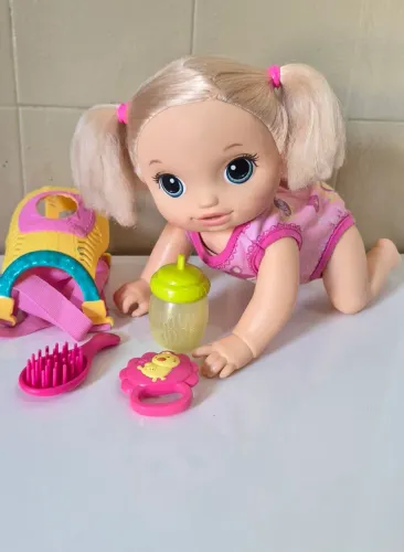 Boneca baby alive hora do passeio 