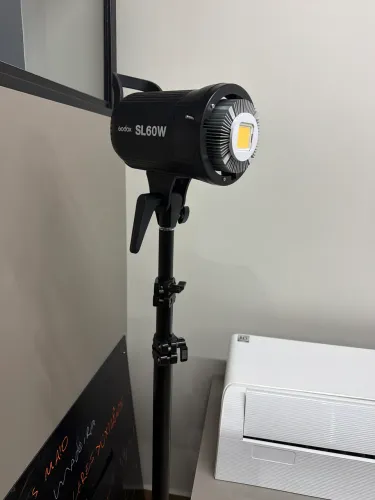 Luz continua GODOX SL60W