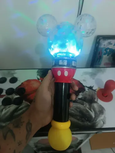 Varinha Mágica do Mickey - bolinhas de sabão.
